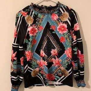 Printed bishop sleeve long sleeved shirt